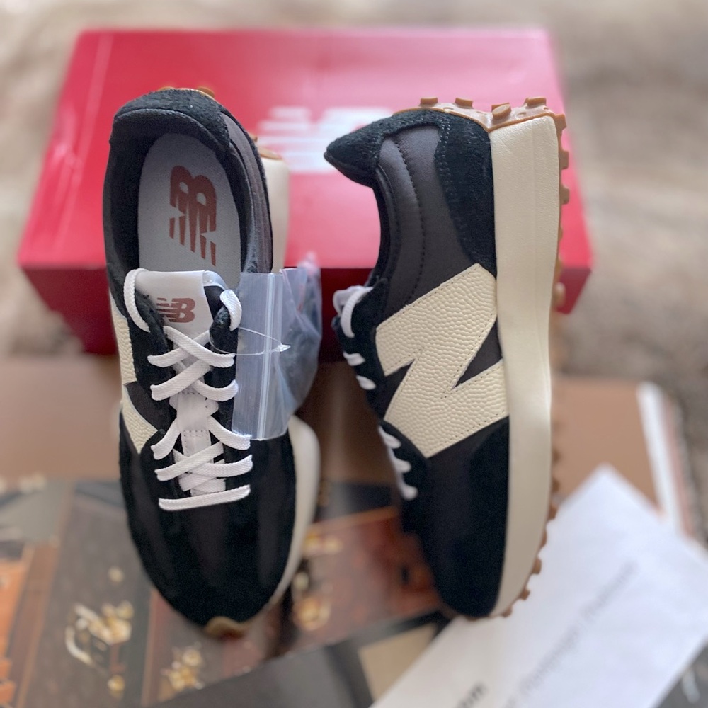 New Balance Women's Black and Cream Retro-Style Sneakers - Picture 13 of 16
